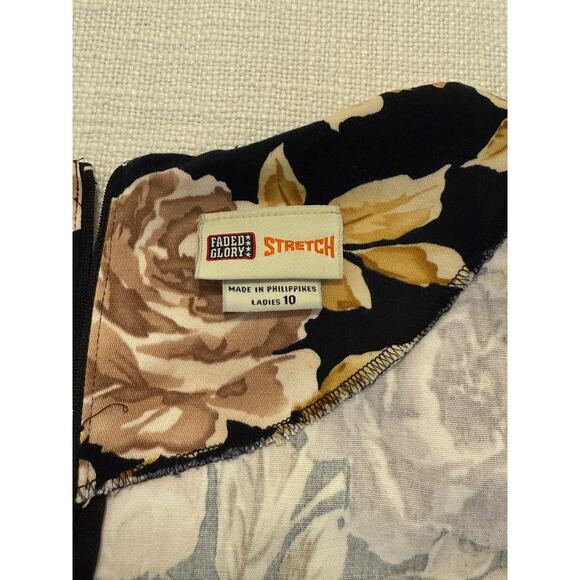 Faded Glory Floral Stretch Sheath Dress – Size 10 - Picture 7 of 8